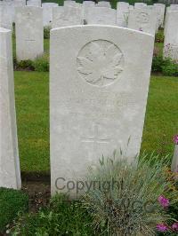 Etaples Military Cemetery - Gillespie, Maurice